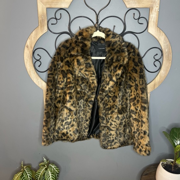 Tahari Brown Leopard Print Teddy Jacket - Picture 6 of 9